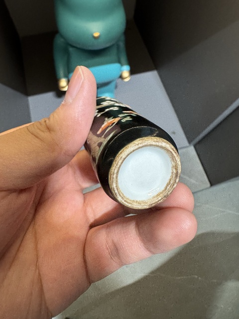 古玩陶瓷鼻煙壺真品鑒賞圖