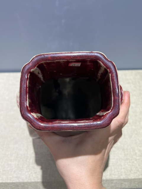 古玩陶瓷鈞紅窯變釉貫耳瓶真品鑒賞圖