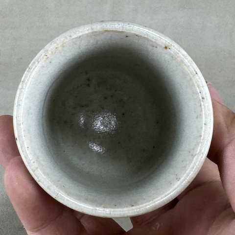 古玩陶瓷花卉紋杯真品鑒賞圖