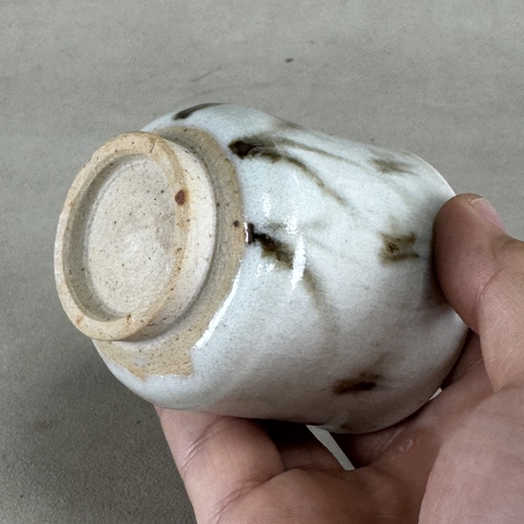 古玩陶瓷花卉紋杯真品鑒賞圖