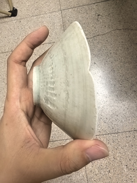 古玩陶瓷宋元湖田窯刻劃花盞真品鑒賞圖