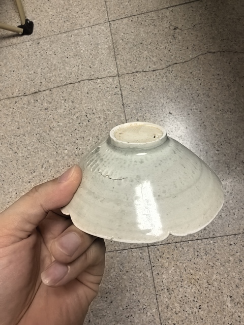 古玩陶瓷宋元湖田窯刻劃花盞真品鑒賞圖
