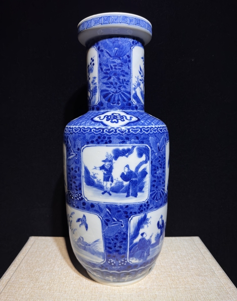 古玩陶瓷青花開光人物故事紋棒槌瓶真品鑒賞圖