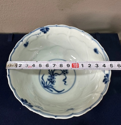 古玩陶瓷青花花卉紋模印碗真品鑒賞圖