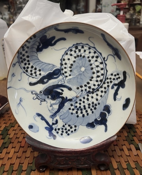 古玩陶瓷青花龍紋盤真品鑒賞圖