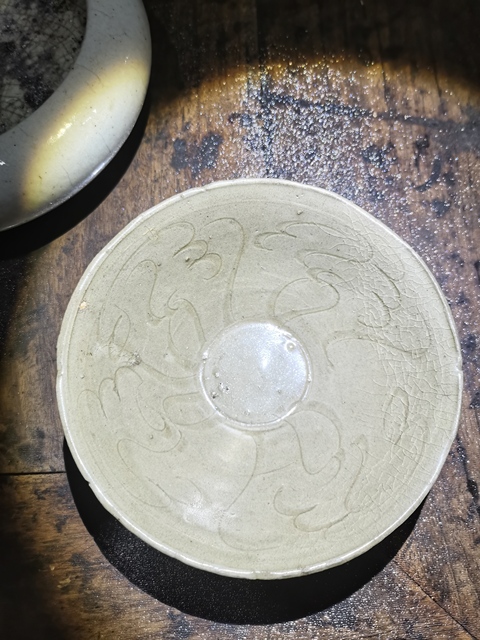 古玩陶瓷青釉刻花斗笠碗真品鑒賞圖