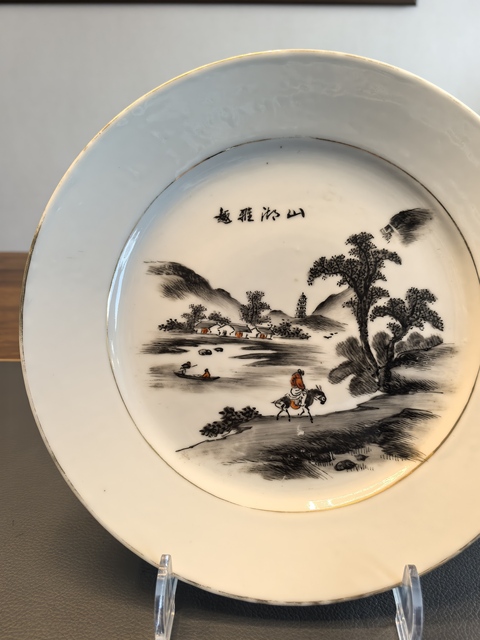 古玩陶瓷民國礬紅墨彩盤真品鑒賞圖