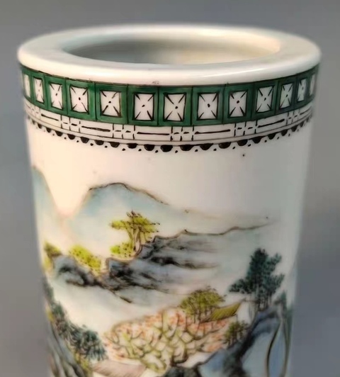 古玩陶瓷山水紋筆筒真品鑒賞圖