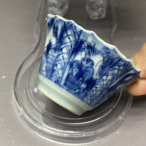古玩陶瓷清康熙·青花山水人物杯碟拍賣，當(dāng)前價(jià)格1360元