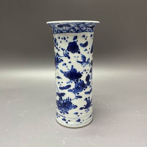 古玩陶瓷花蝶紋青花花觚真品鑒賞圖