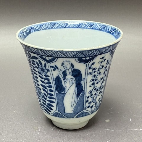 古玩陶瓷民國·仕女花卉紋青花杯拍賣，當前價格289元