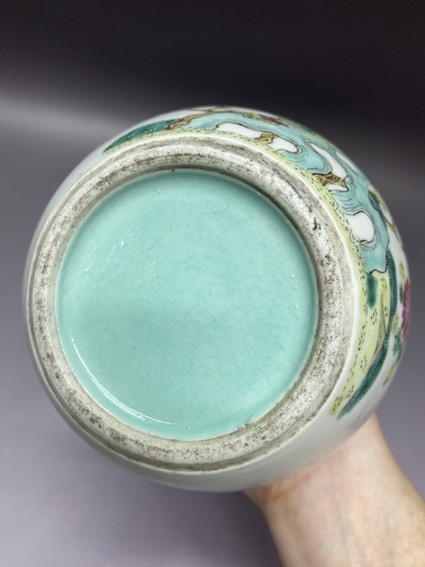 古玩陶瓷花鳥紋粉彩天球瓶真品鑒賞圖