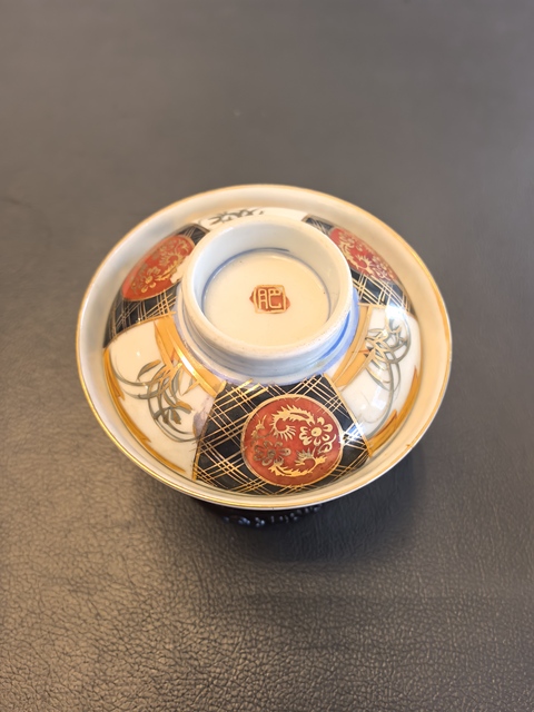 古玩陶瓷彩繪花卉紋茶碗真品鑒賞圖