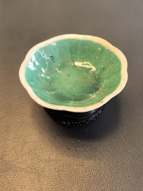 古玩陶瓷粉彩花卉紋貢碗真品鑒賞圖