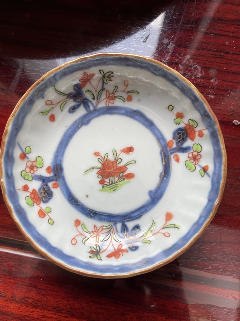 古玩陶瓷康熙·青花加彩花卉紋花口杯碟一套真品鑒賞圖