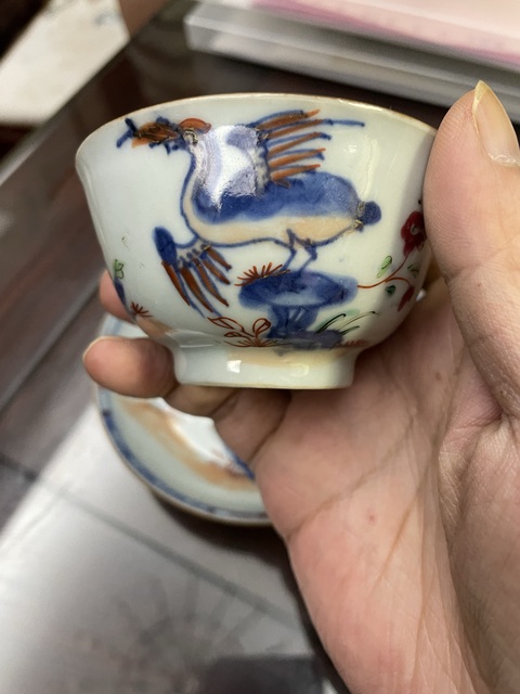 古玩陶瓷康熙·青花加彩仙鶴花卉紋杯碟一套 真品鑒賞圖