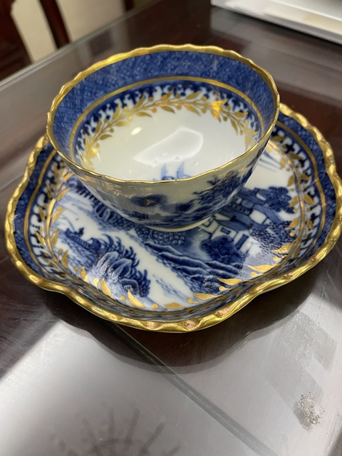 古玩陶瓷乾隆·青花描金山水人物紋花口杯碟一套 真品鑒賞圖