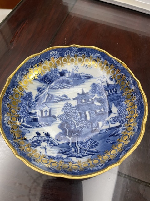 古玩陶瓷乾隆·青花描金山水人物紋花口杯碟一套 真品鑒賞圖