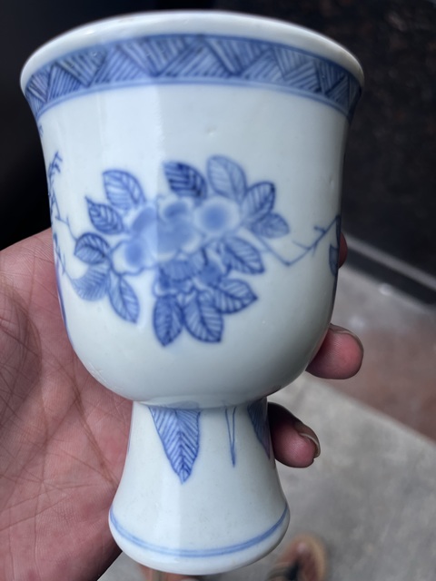 古玩陶瓷青花花卉山水紋高足杯真品鑒賞圖