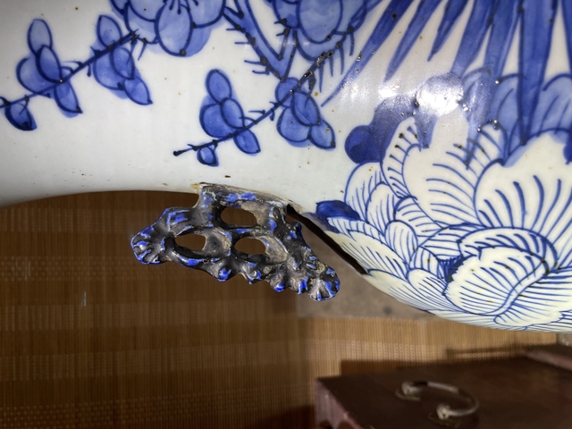 古玩陶瓷花鳥紋青花瓶真品鑒賞圖