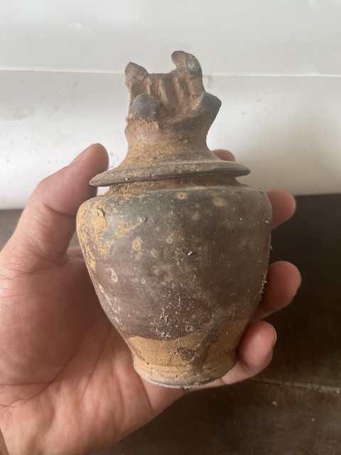 古玩陶瓷塔式罐拍賣，當前價格50元