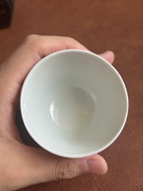 古玩陶瓷紅釉杯真品鑒賞圖