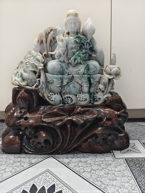 古玩玉器天然翡翠“觀音”擺件真品鑒賞圖