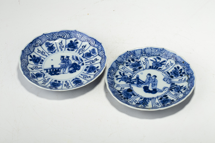 古玩陶瓷清康熙·青花二喬人物紋花口碟一對拍賣，當(dāng)前價(jià)格158元