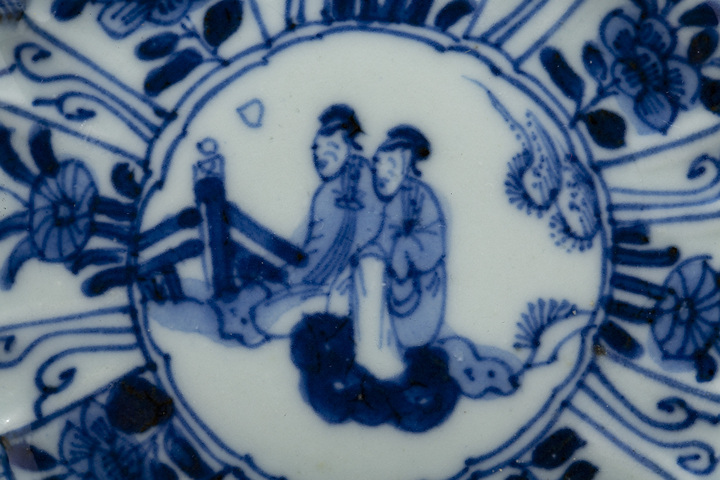 古玩陶瓷清康熙·青花二喬人物紋花口碟一對拍賣，當(dāng)前價(jià)格158元