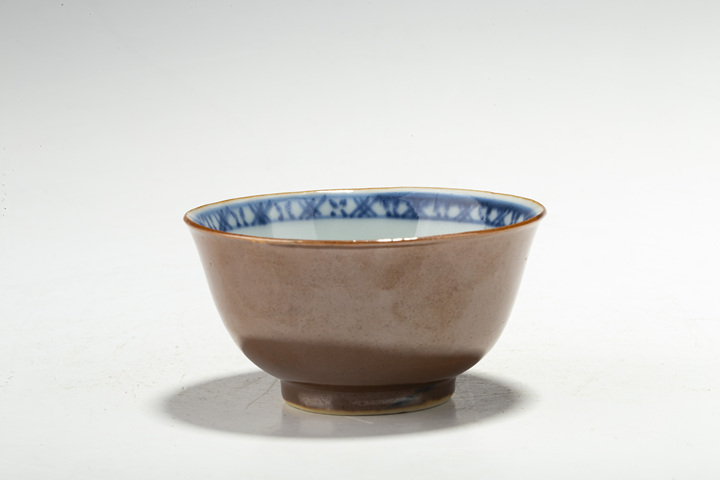 古玩陶瓷清康熙·外紫金釉內青花竹石牡丹紋杯真品鑒賞圖
