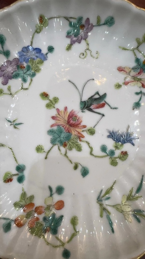 古玩陶瓷飛黃騰達粉彩盤真品鑒賞圖