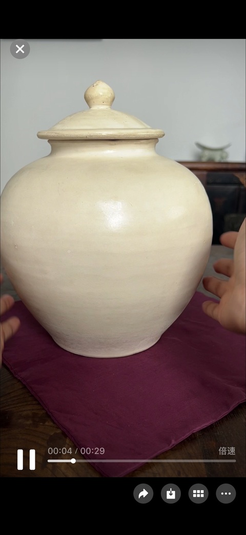 古玩陶瓷唐代鞏縣窯白罐真品鑒賞圖