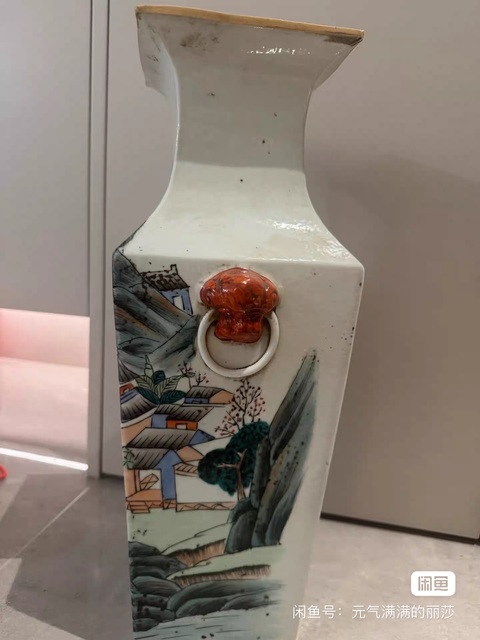 古玩陶瓷粉彩山水人物雙耳方瓶真品鑒賞圖