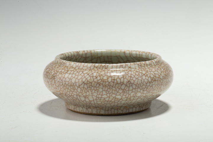 古玩陶瓷清中晚·哥釉小鏜鑼洗真品鑒賞圖