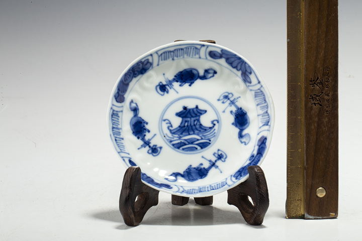 古玩陶瓷清康熙·青花松鼠海屋紋花口碟
真品鑒賞圖