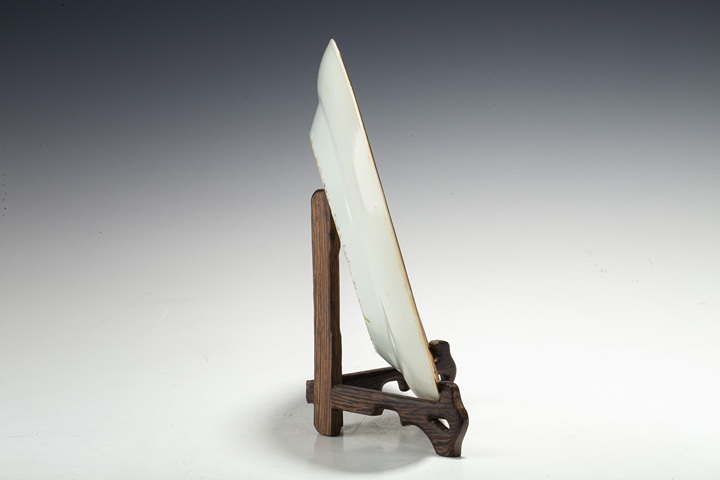 古玩陶瓷清晚·廣彩人物故事紋折腰盤
真品鑒賞圖