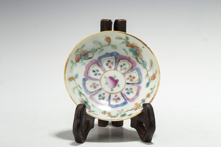 古玩陶瓷清晚·粉彩花卉紋筆舔
真品鑒賞圖