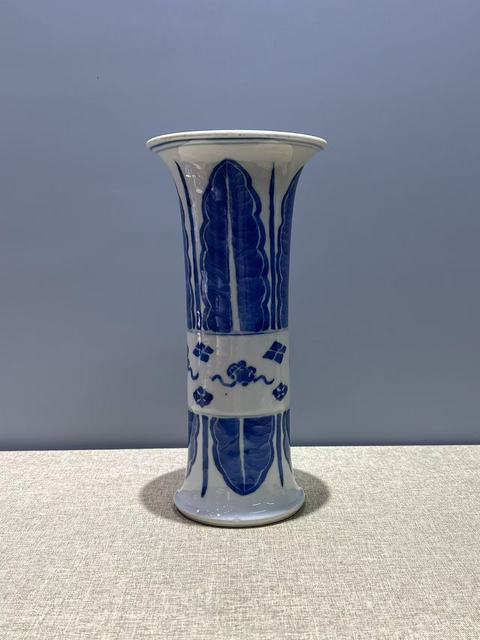 古玩陶瓷青花蕉葉紋花觚真品鑒賞圖