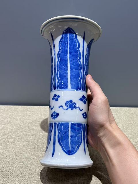 古玩陶瓷青花蕉葉紋花觚真品鑒賞圖