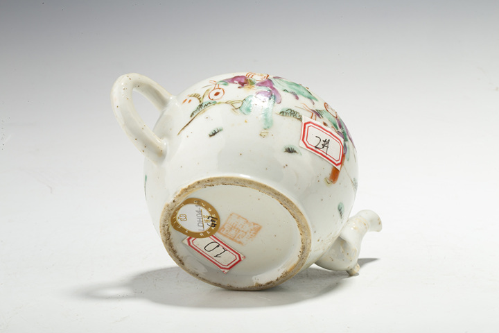 古玩陶瓷清晚·粉彩麒麟送子紋茶壺拍賣，當(dāng)前價(jià)格732元