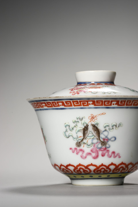 古玩陶瓷粉彩八寶紋蓋碗,疑似后加款真品鑒賞圖