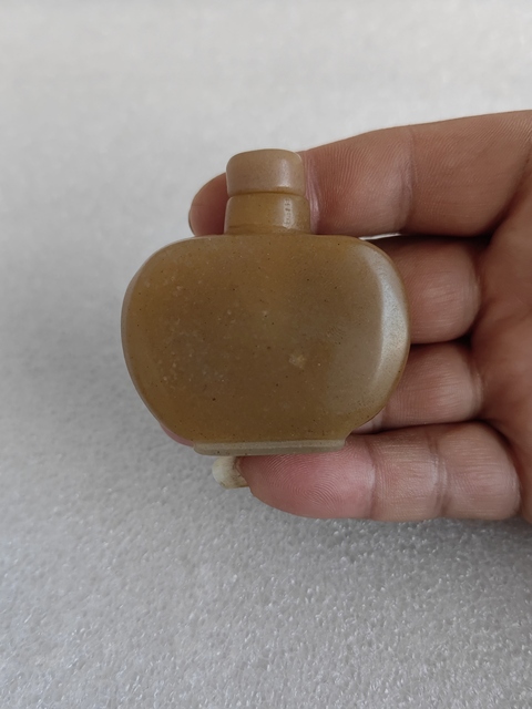古玩玉器金絲玉雕“鼻煙壺”拍賣,當前價格350元