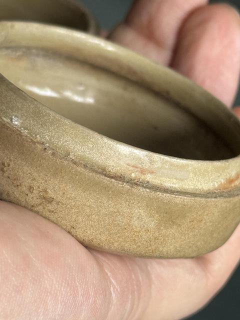 古玩陶瓷越窯粉盒真品鑒賞圖