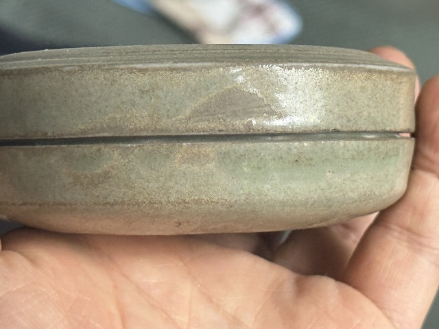 古玩陶瓷越窯粉盒真品鑒賞圖