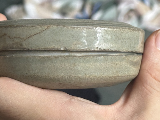 古玩陶瓷越窯粉盒真品鑒賞圖