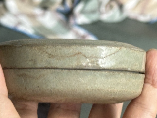 古玩陶瓷越窯粉盒真品鑒賞圖
