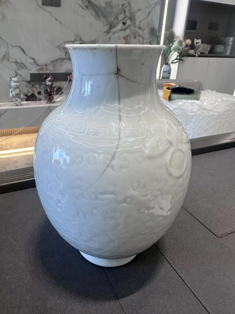 古玩陶瓷白釉刻花鋪首尊真品鑒賞圖