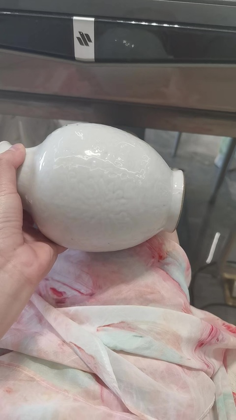 古玩陶瓷白釉刻花鋪首尊真品鑒賞圖