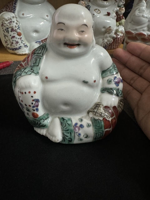 古玩陶瓷民國粉彩彌勒佛像真品鑒賞圖