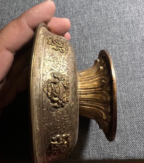 古玩銅器供杯真品鑒賞圖